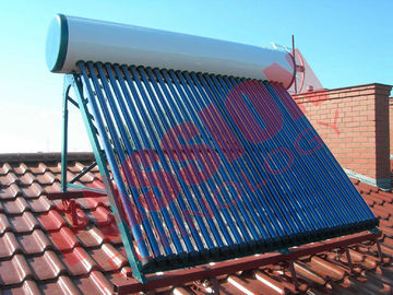 Dachowy płaski solarny podgrzewacz wody, miedziany rurowy słoneczny podgrzewacz wody do mycia